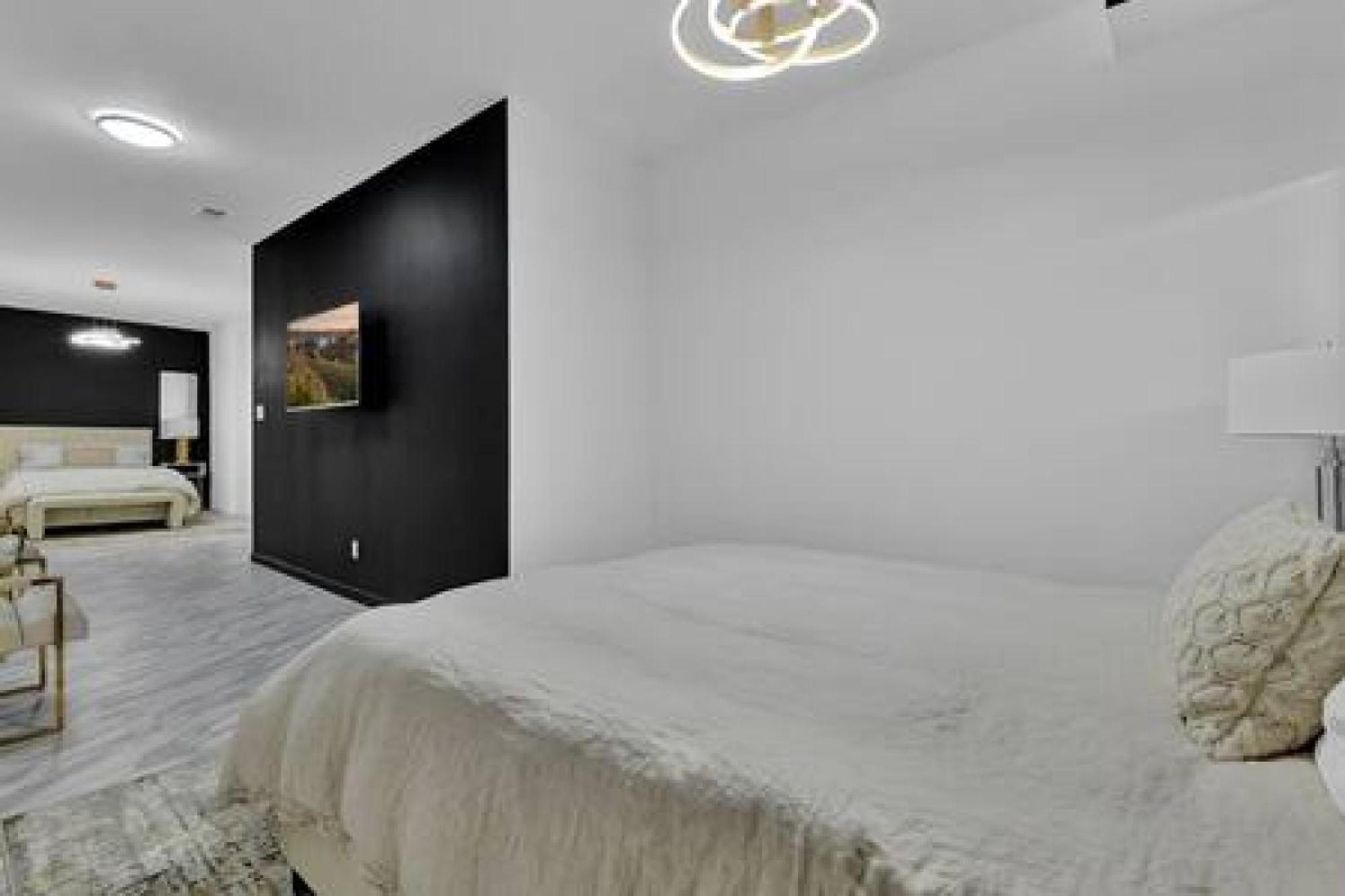Lovely 4Bd House W Pool, Hot Tub And Free Parking Houston Exteriör bild